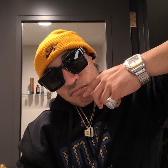 Meet your Posher, Monday - Picture 9 of 12